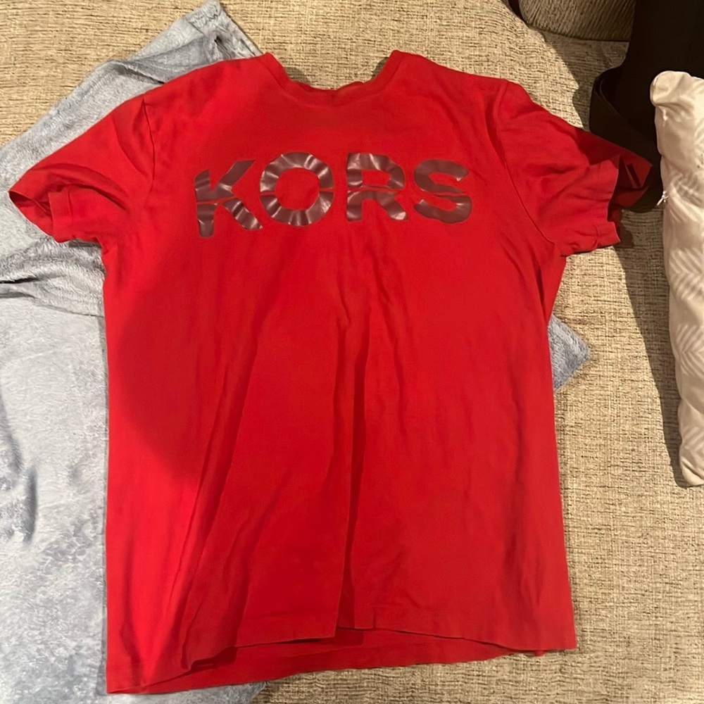Michel Kors red t-shirt
